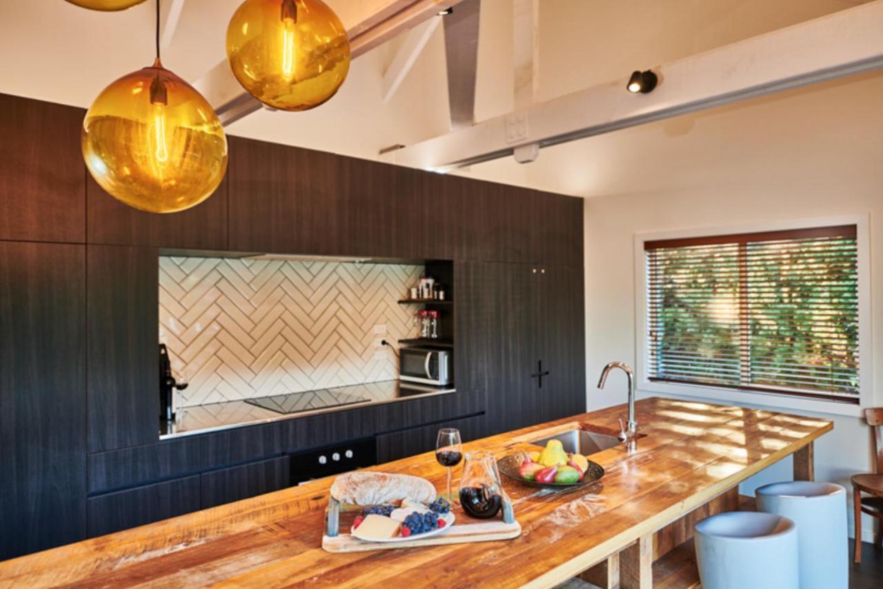 HUs - Boutique Venue&Accommodation Riverhead Extérieur photo