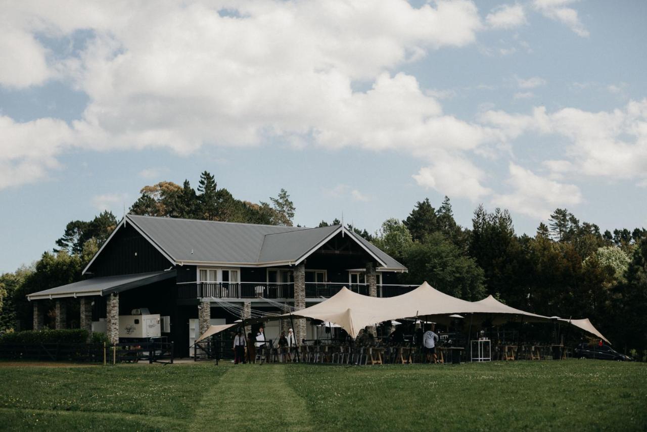 HUs - Boutique Venue&Accommodation Riverhead Extérieur photo